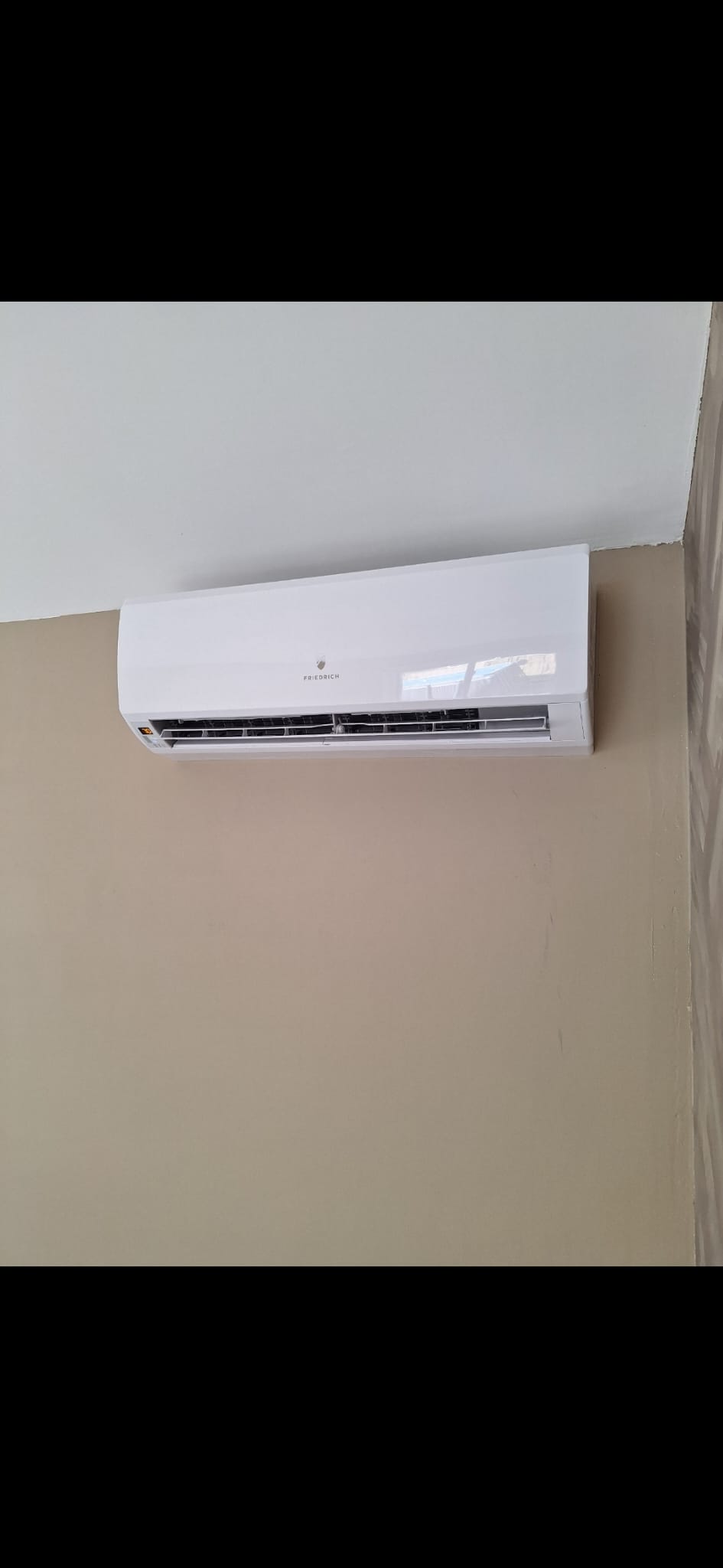 Aire acondicionado split instalado en hogar